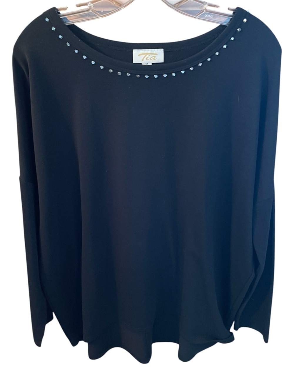Vintage Women’s Black Embellished Neckline & Back Keyhole Long-Sleeve Top Size M